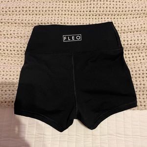 Fleo Black True High Original Short